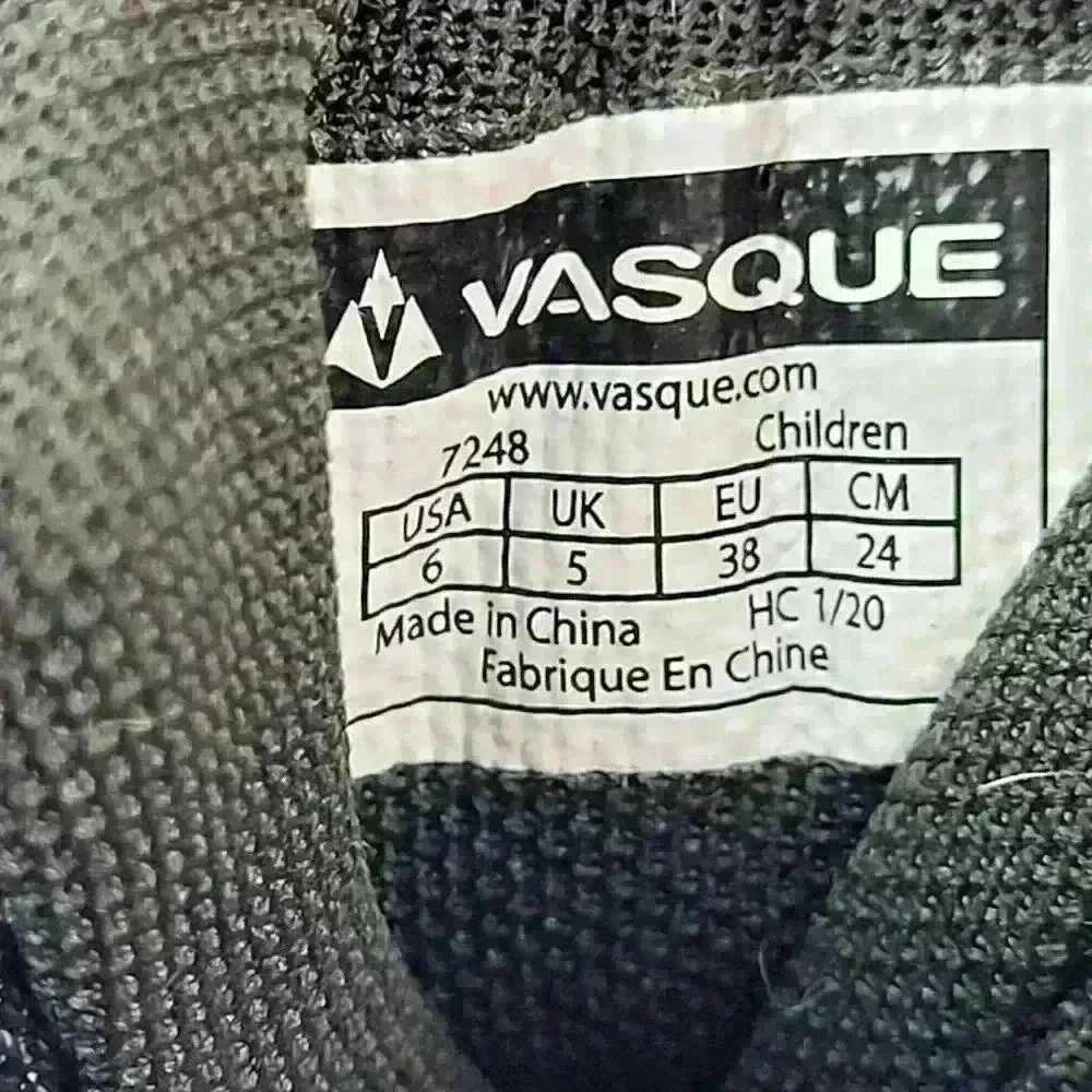 Vasque Youth St. Elias UltraDry Hiking Boots Sz 6